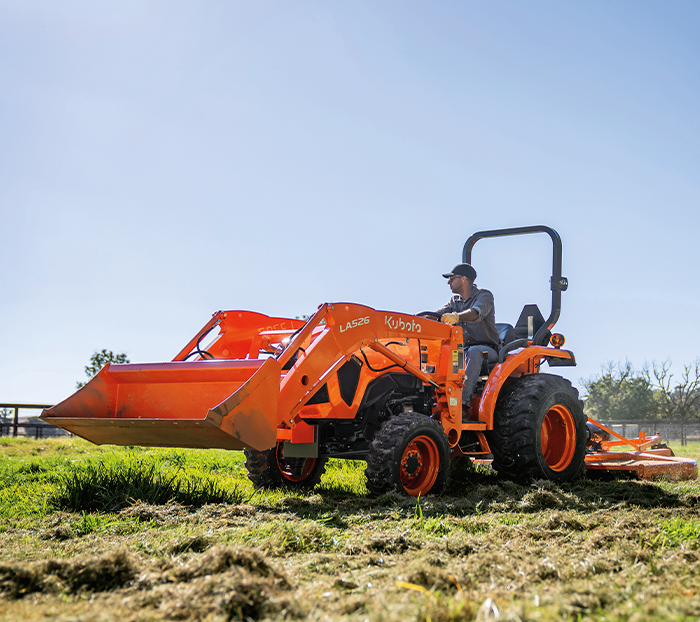 Kubota L3302HST R4 + Loader