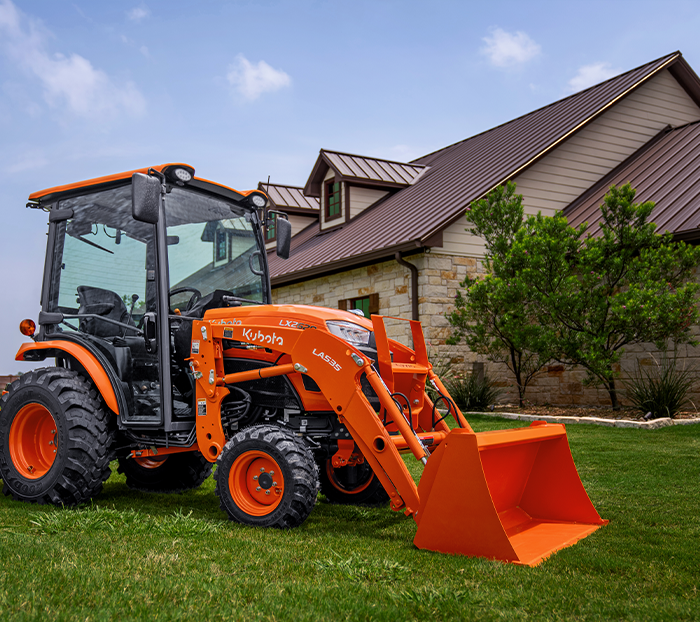 Kubota LX2620 Cab + Loader