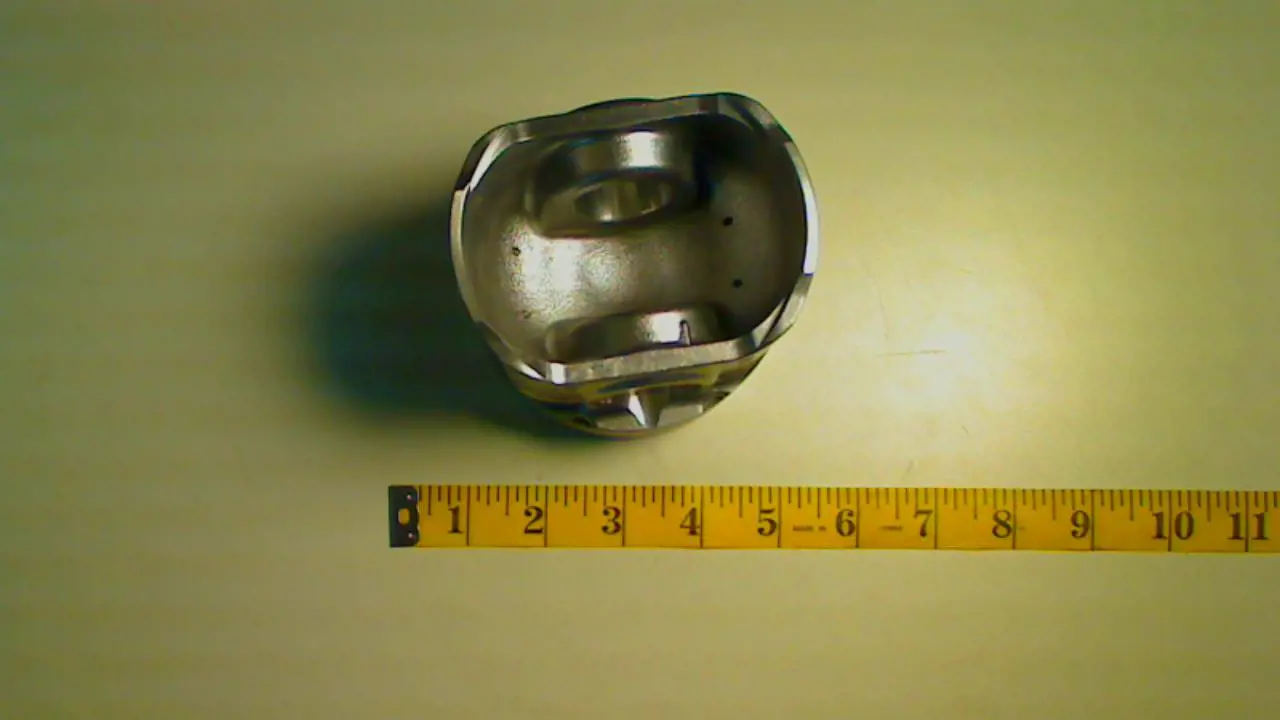 Kubota #1J508-21110 PISTON