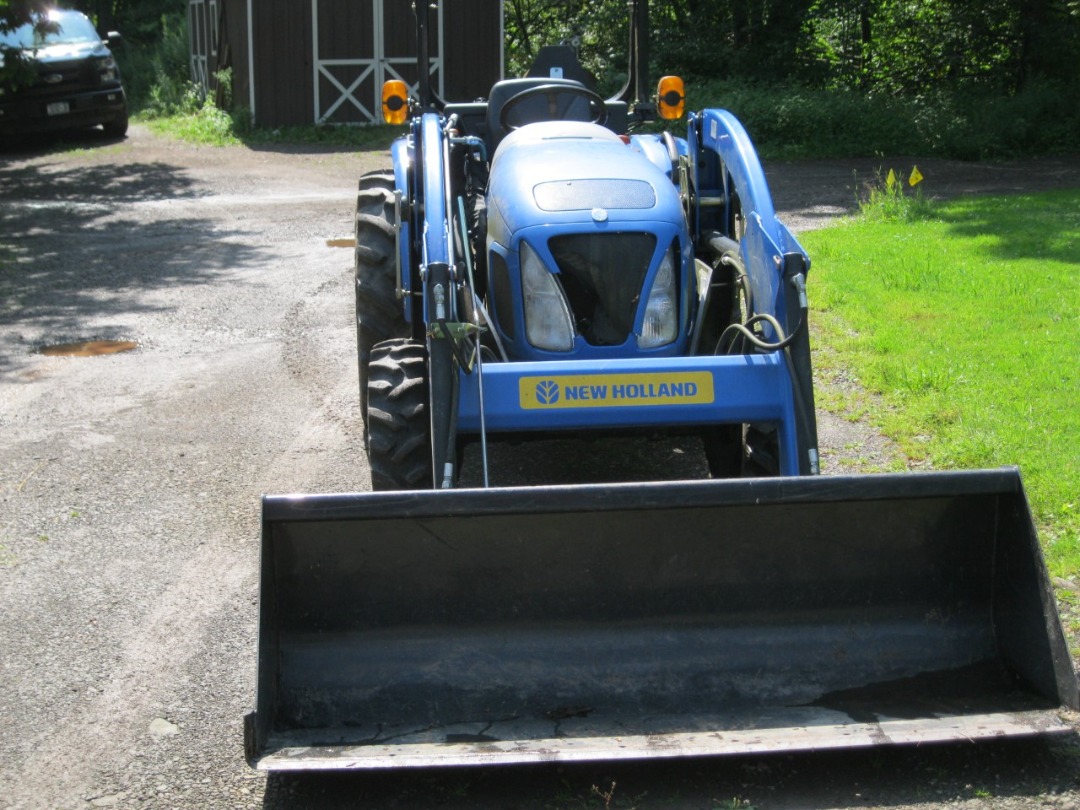 New Holland BOOMER 35