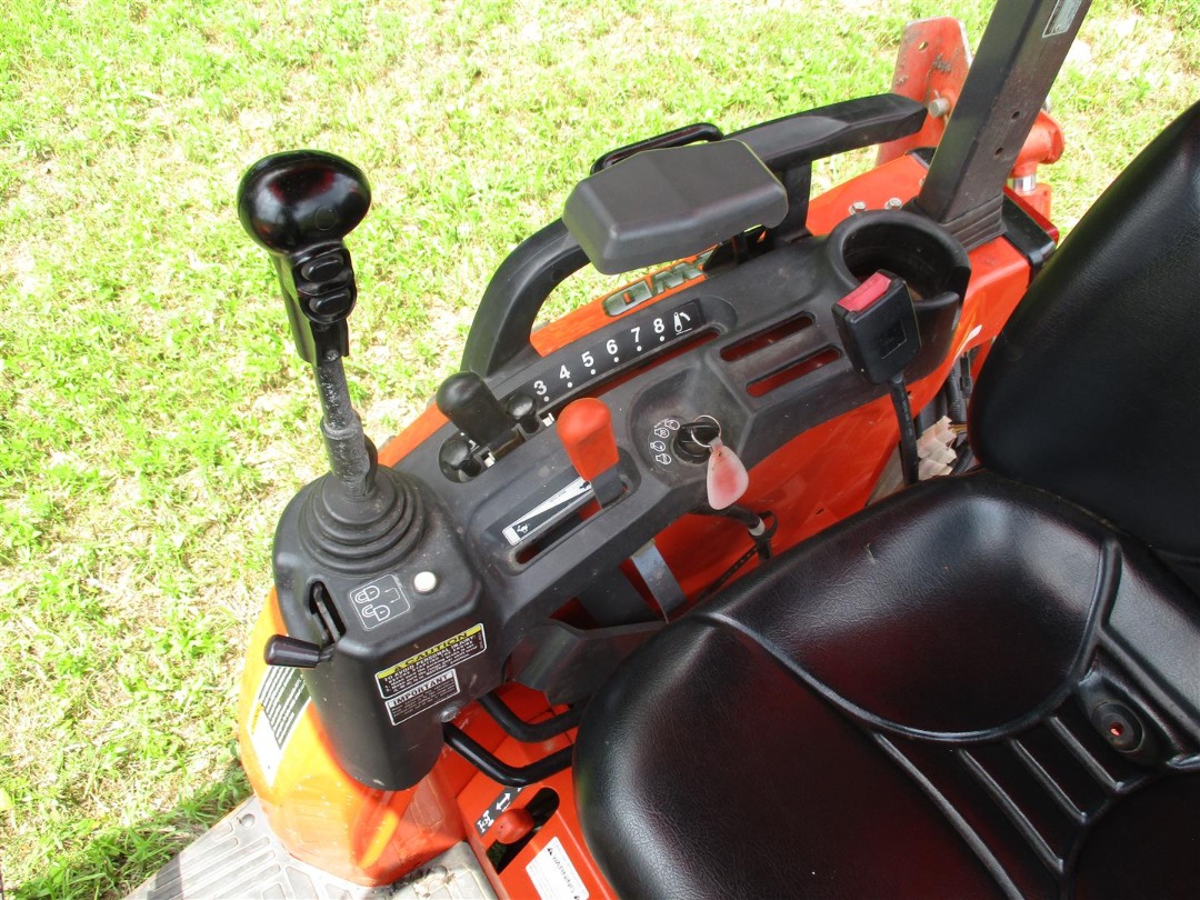 Kubota B26