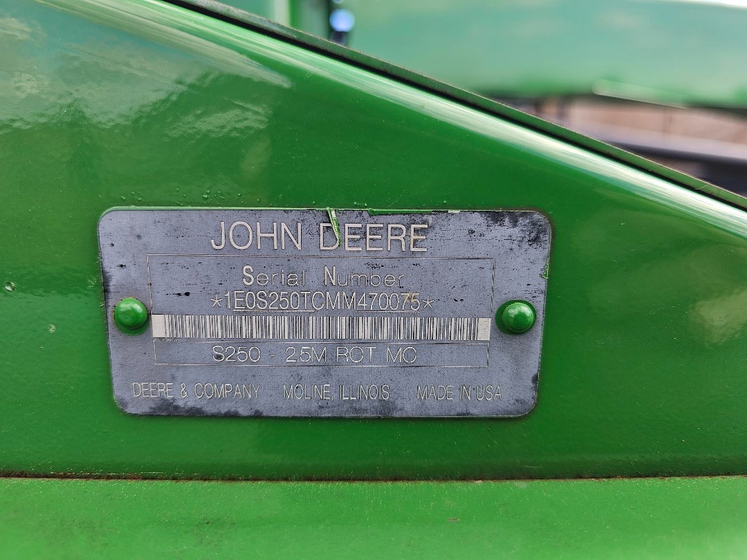 John Deere S250