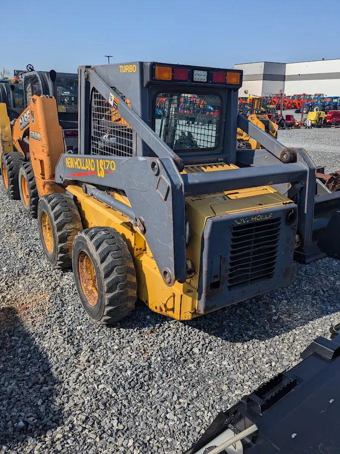New Holland LS170
