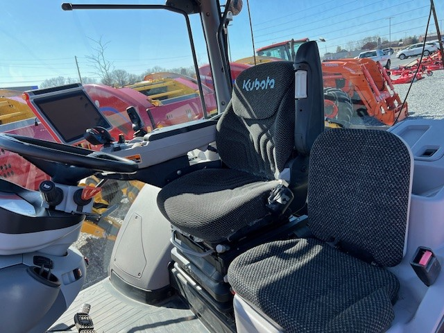Kubota m7-151