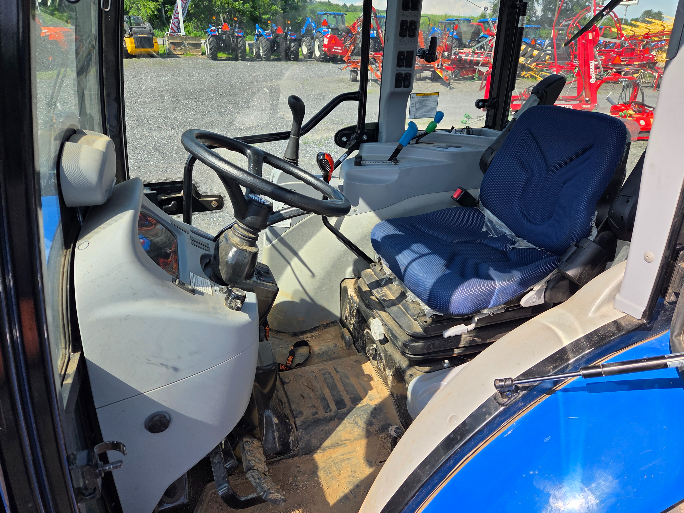 New Holland Boomer 50
