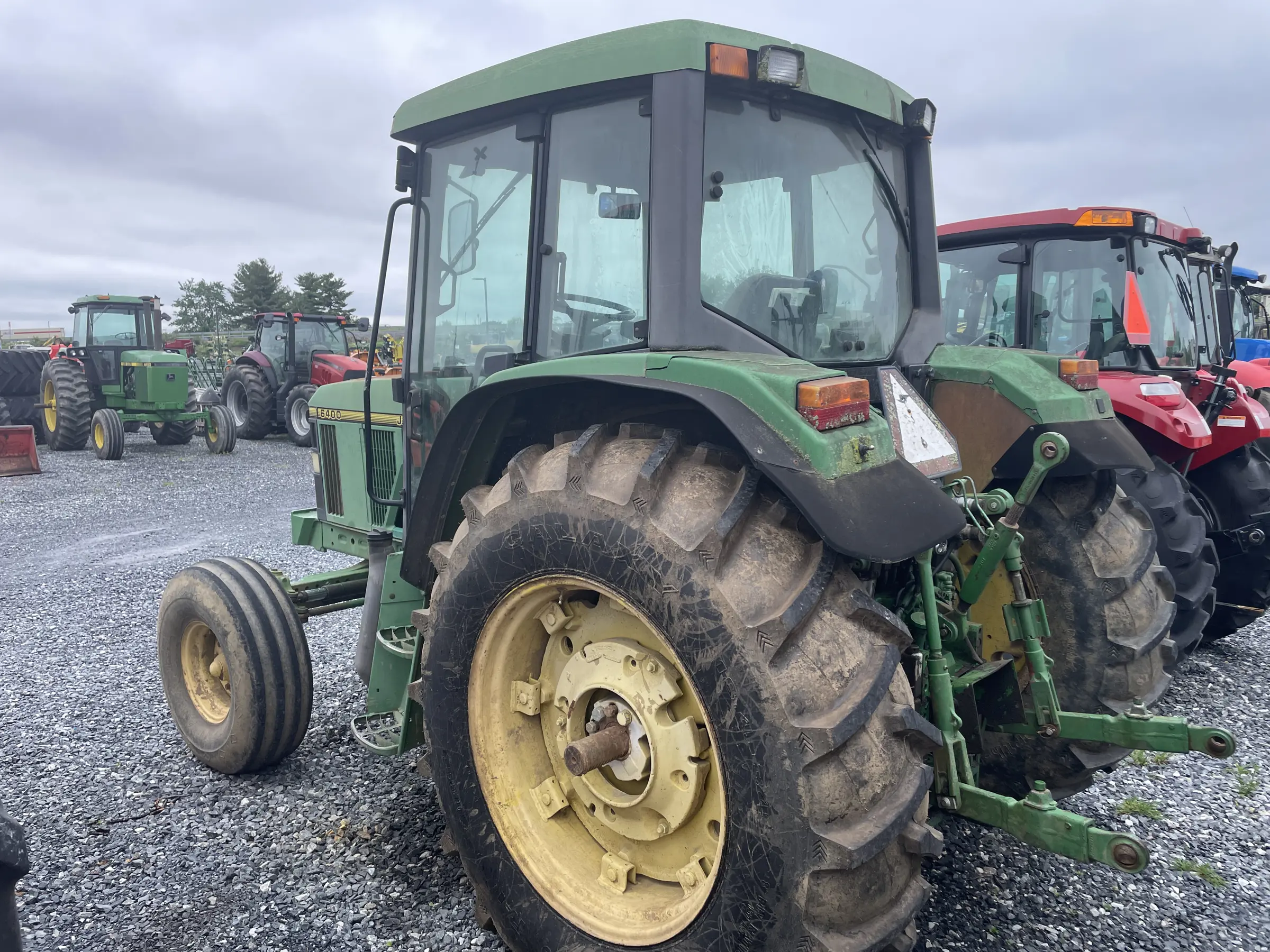 John Deere 6400