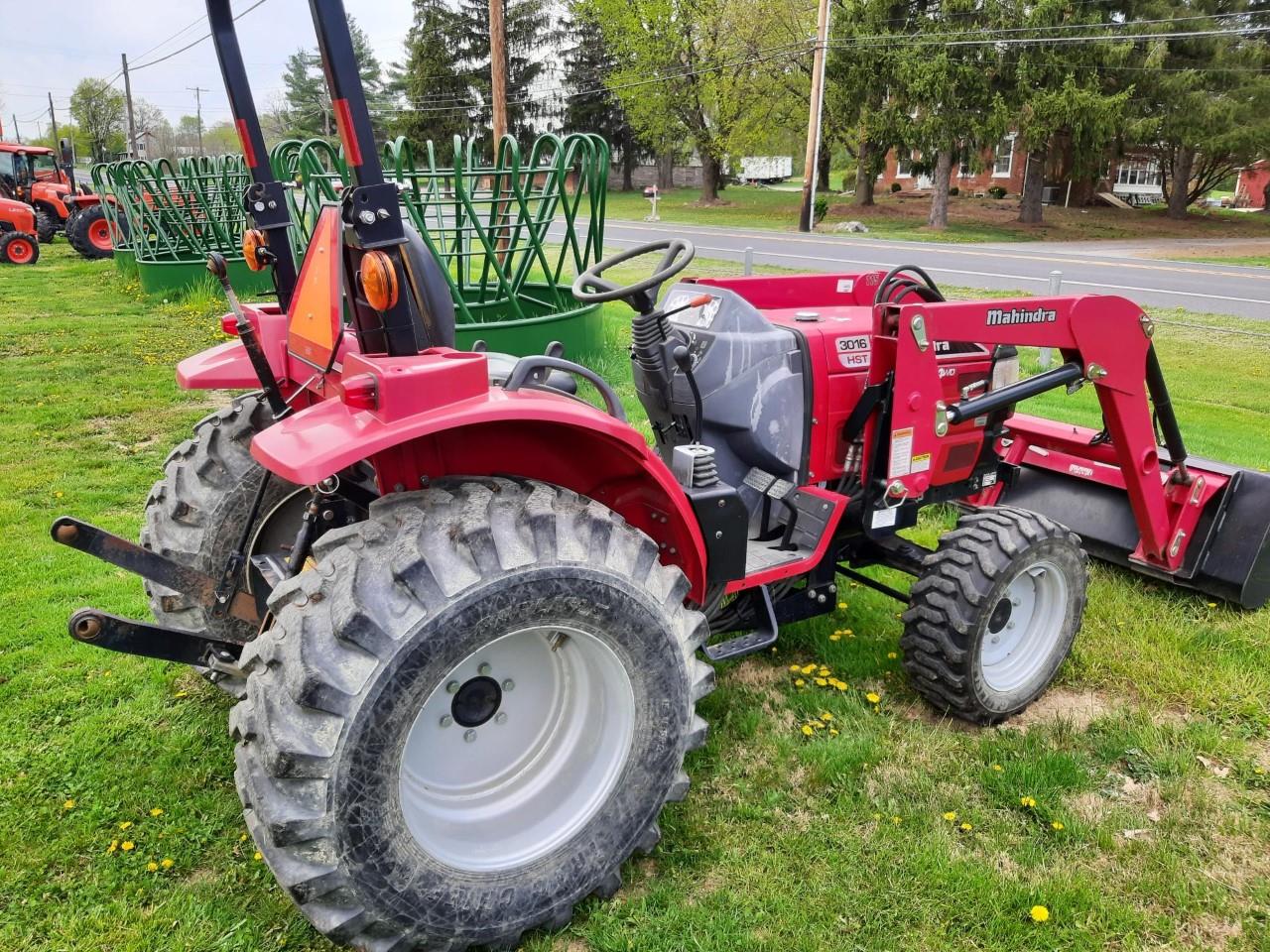 Mahindra 3016HST