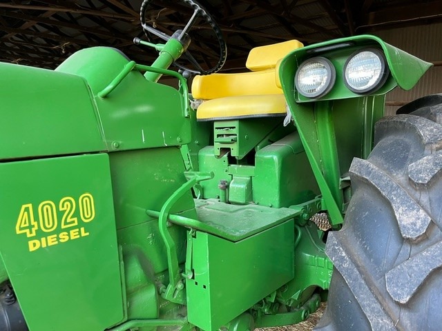 John Deere 4020