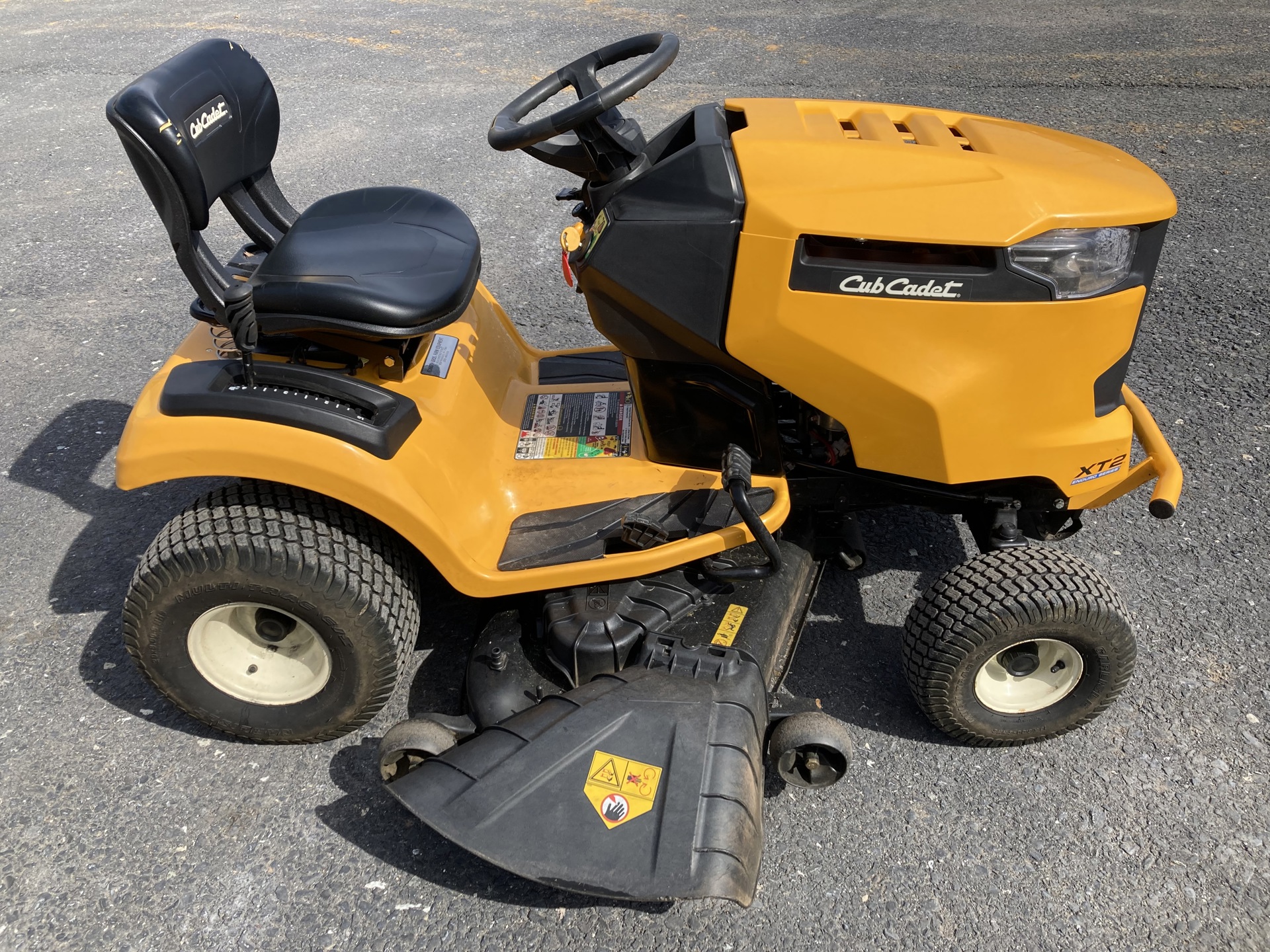 Used cub cadet online riding mower