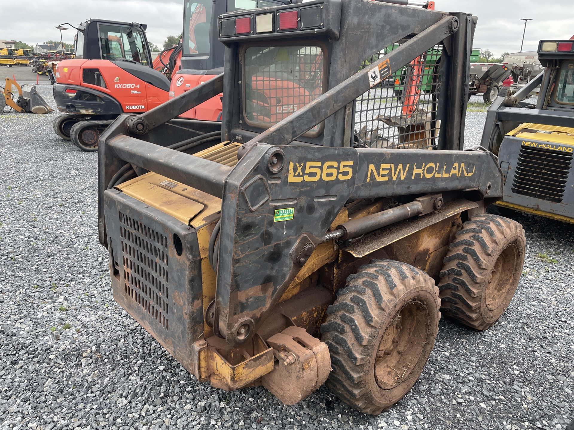 New Holland LX565