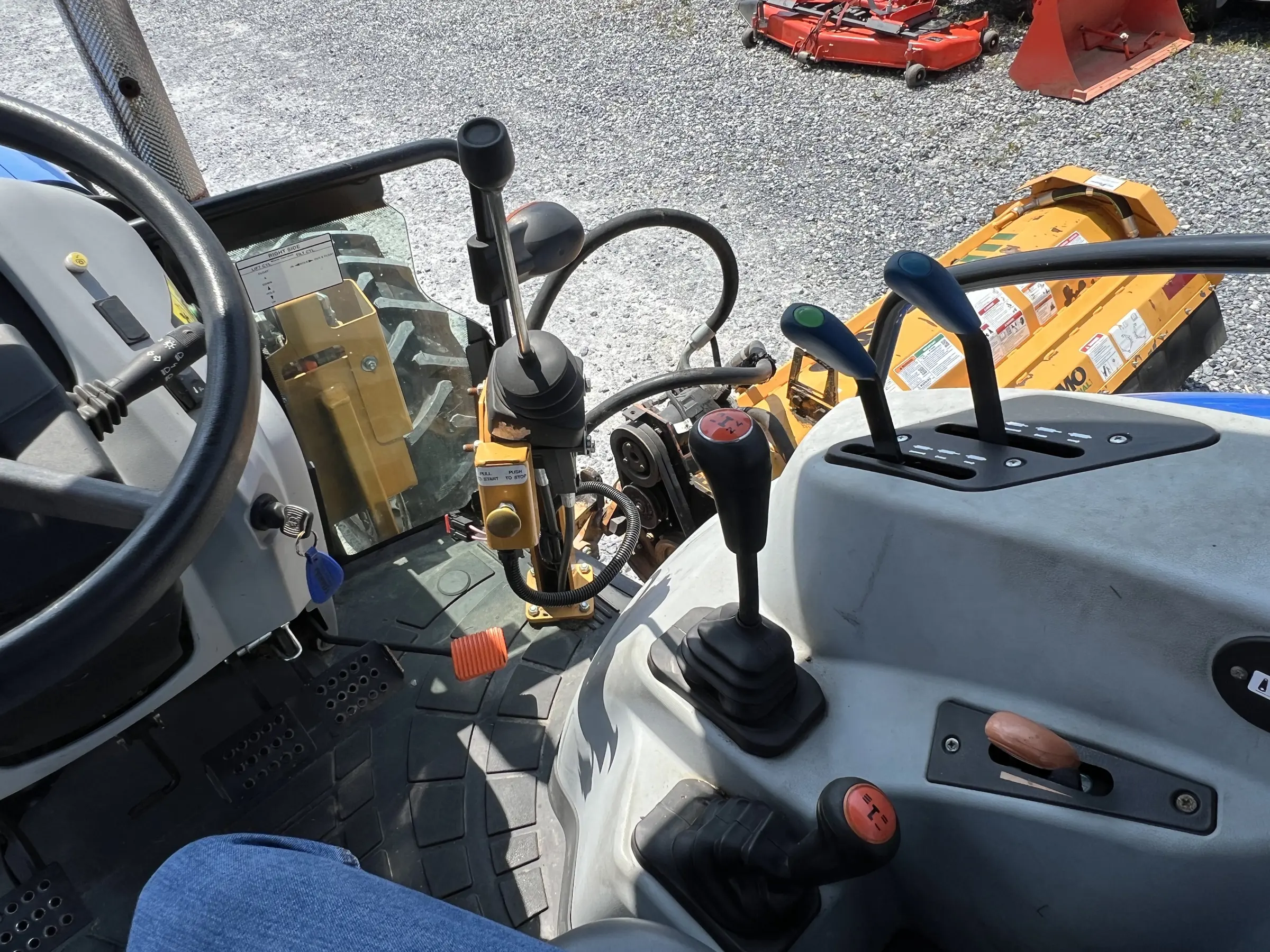 New Holland WORKMASTER 75 T4A