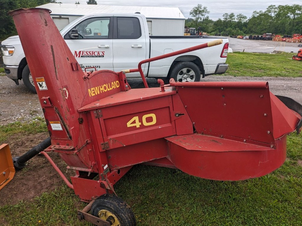 New Holland 40