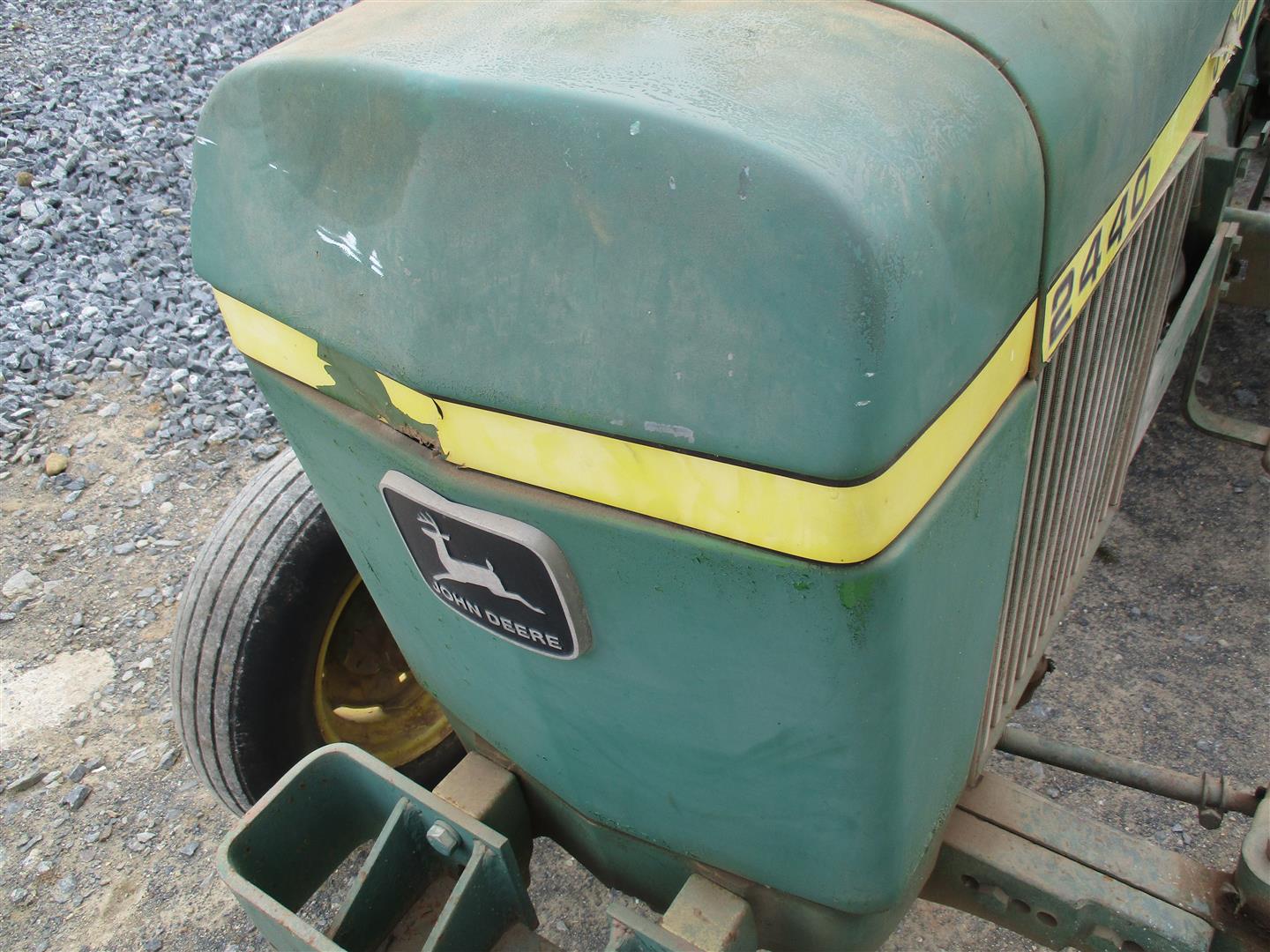 John Deere 2440