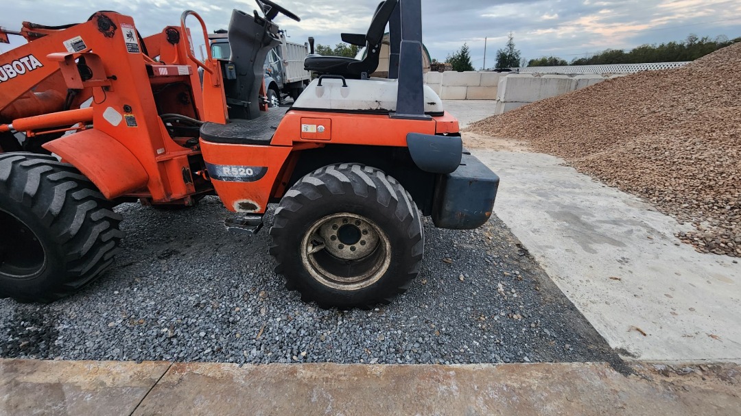 Used Kubota R520BU-1A