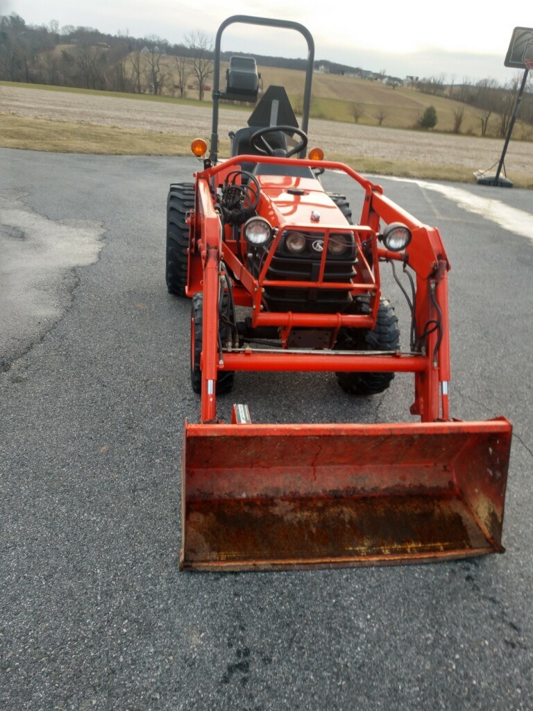 Used Kubota B7500HSD