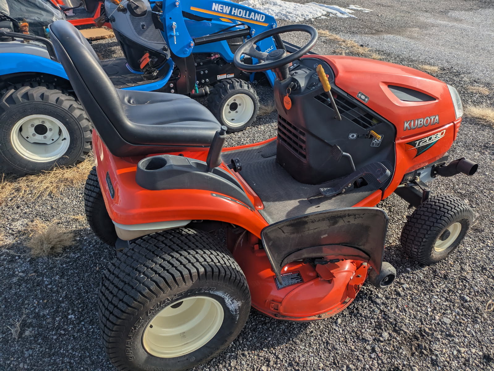 Kubota T2080