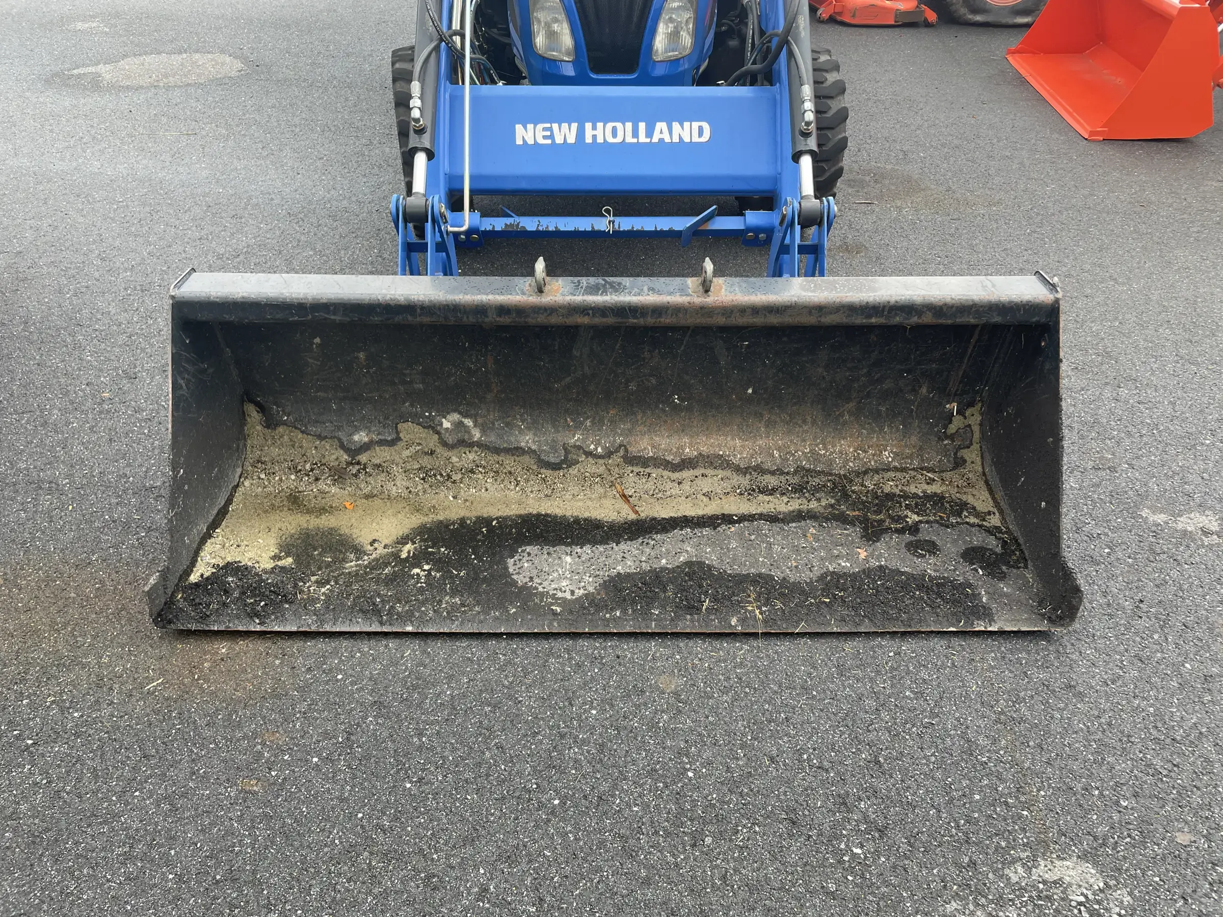 New Holland BOOMER 40 T4B