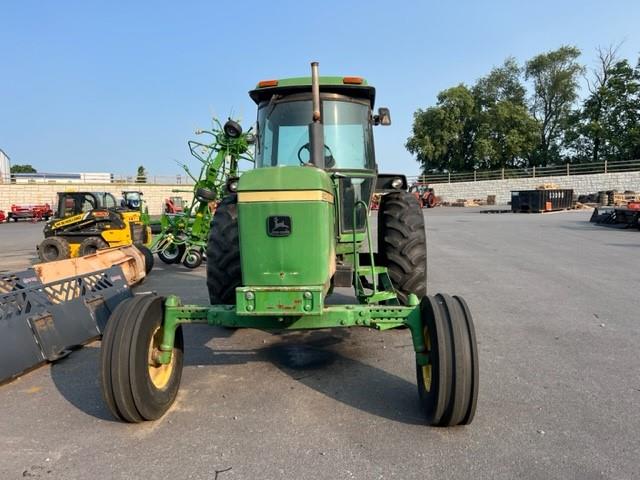 John Deere 4230