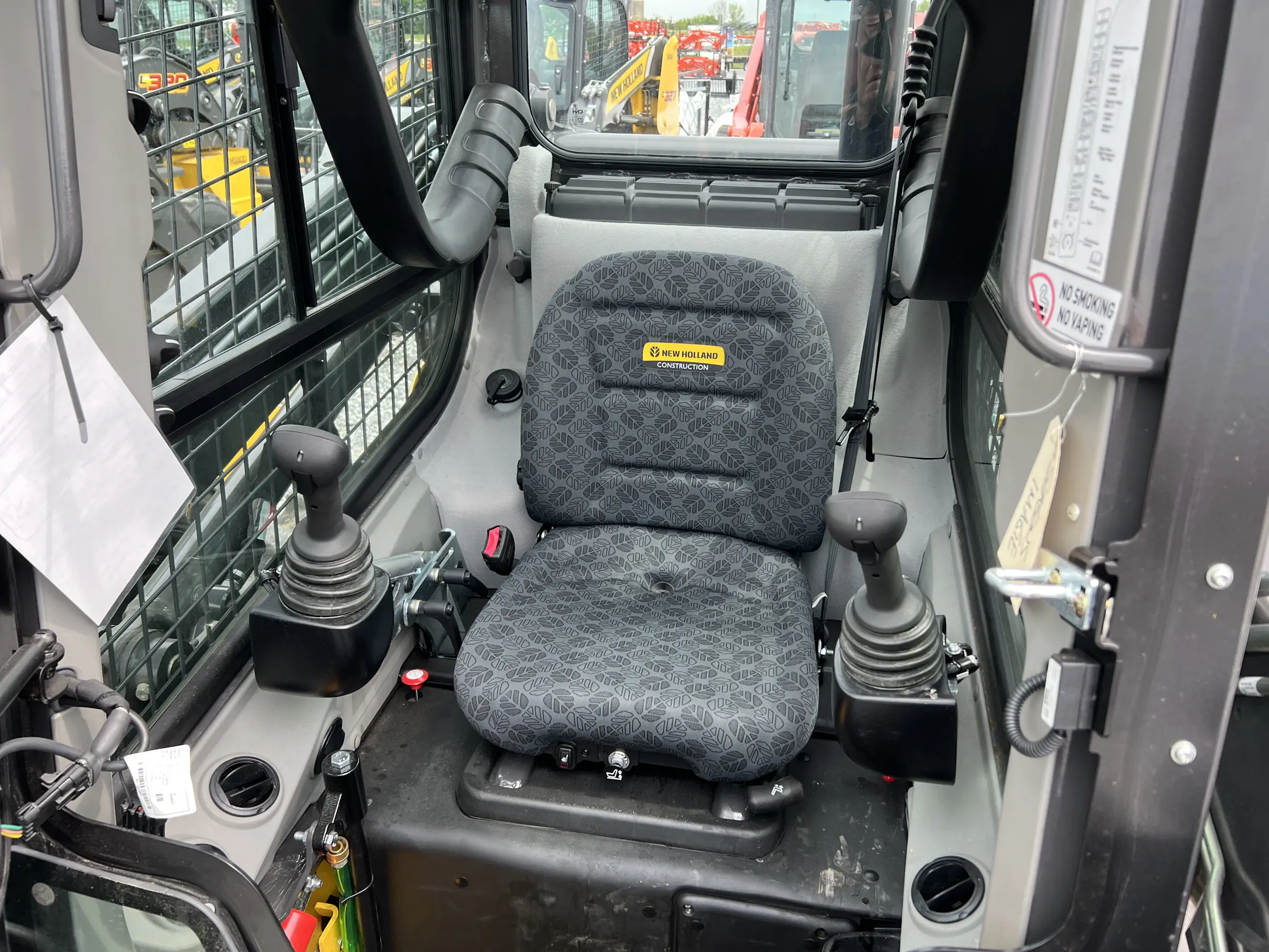 New Holland L320