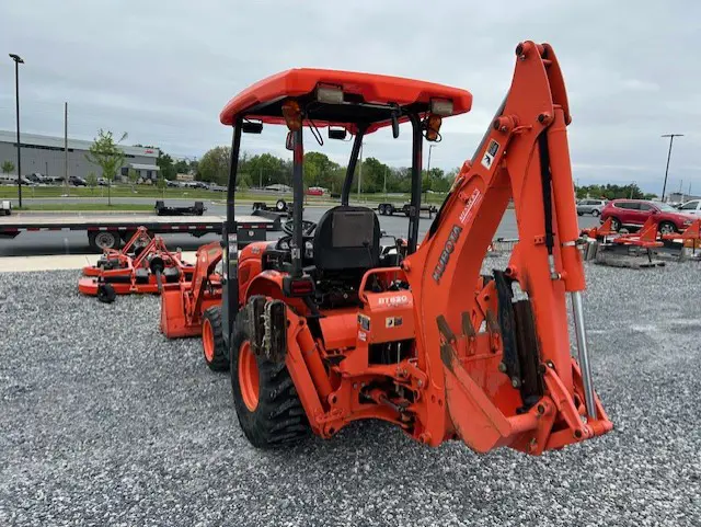 Kubota B26