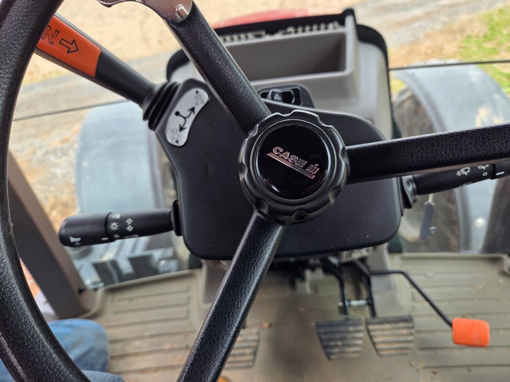 Case-IH MAXXUM 125 Multi-Controller