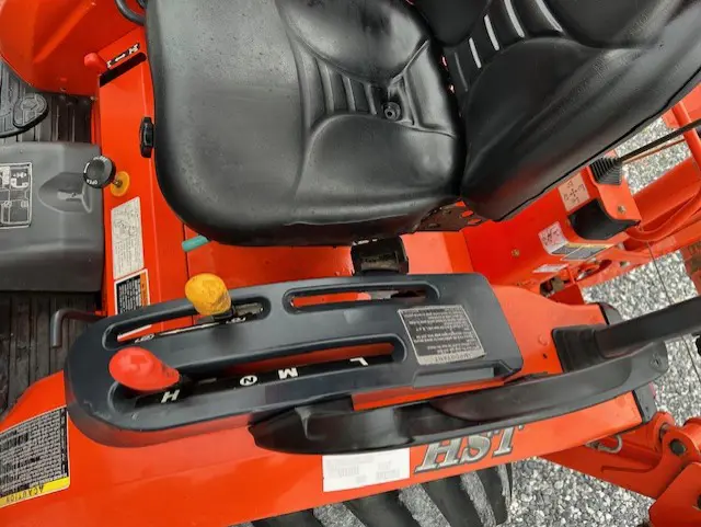 Kubota B26