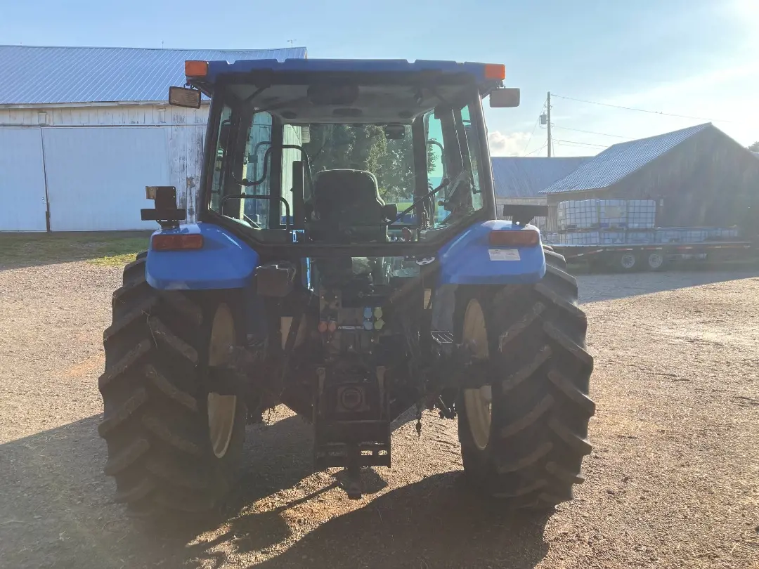 New Holland TL100A