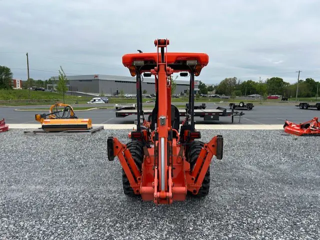 Kubota B26