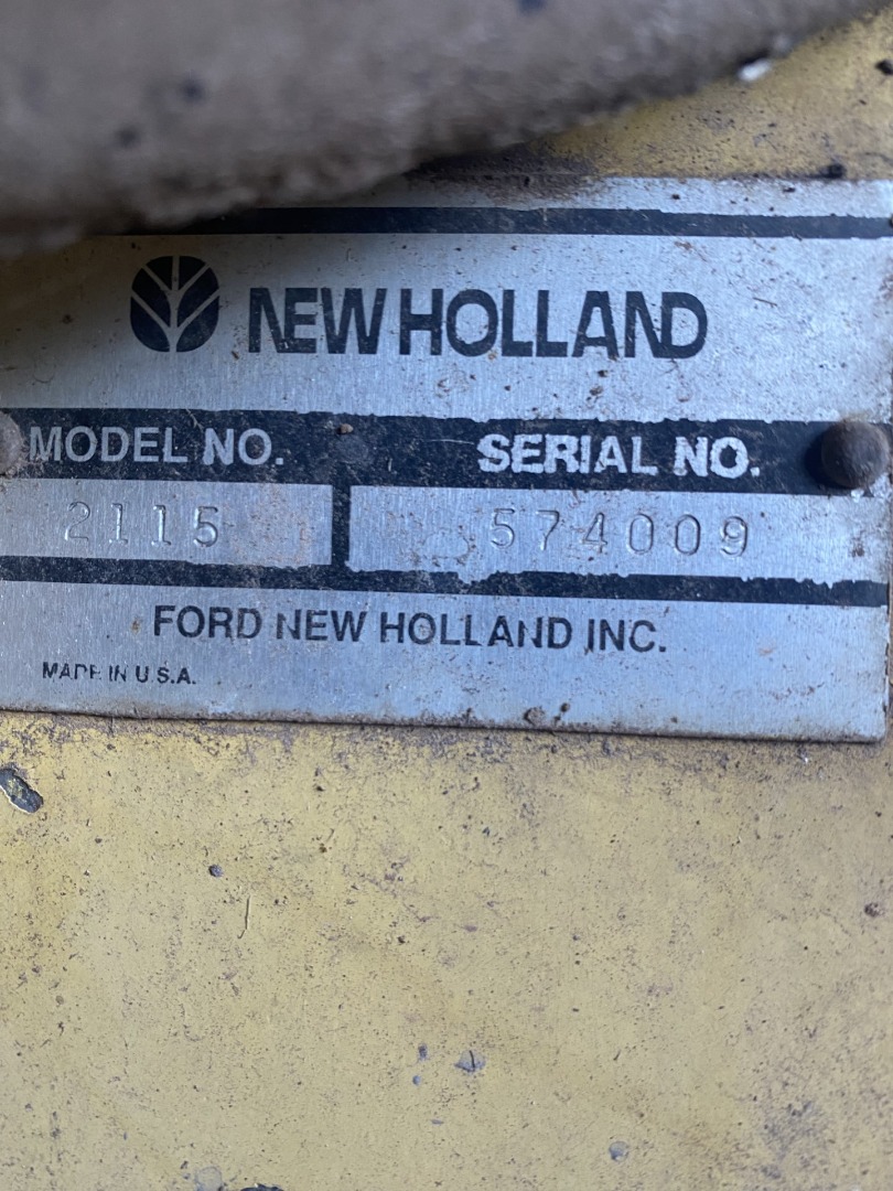 New Holland 2115