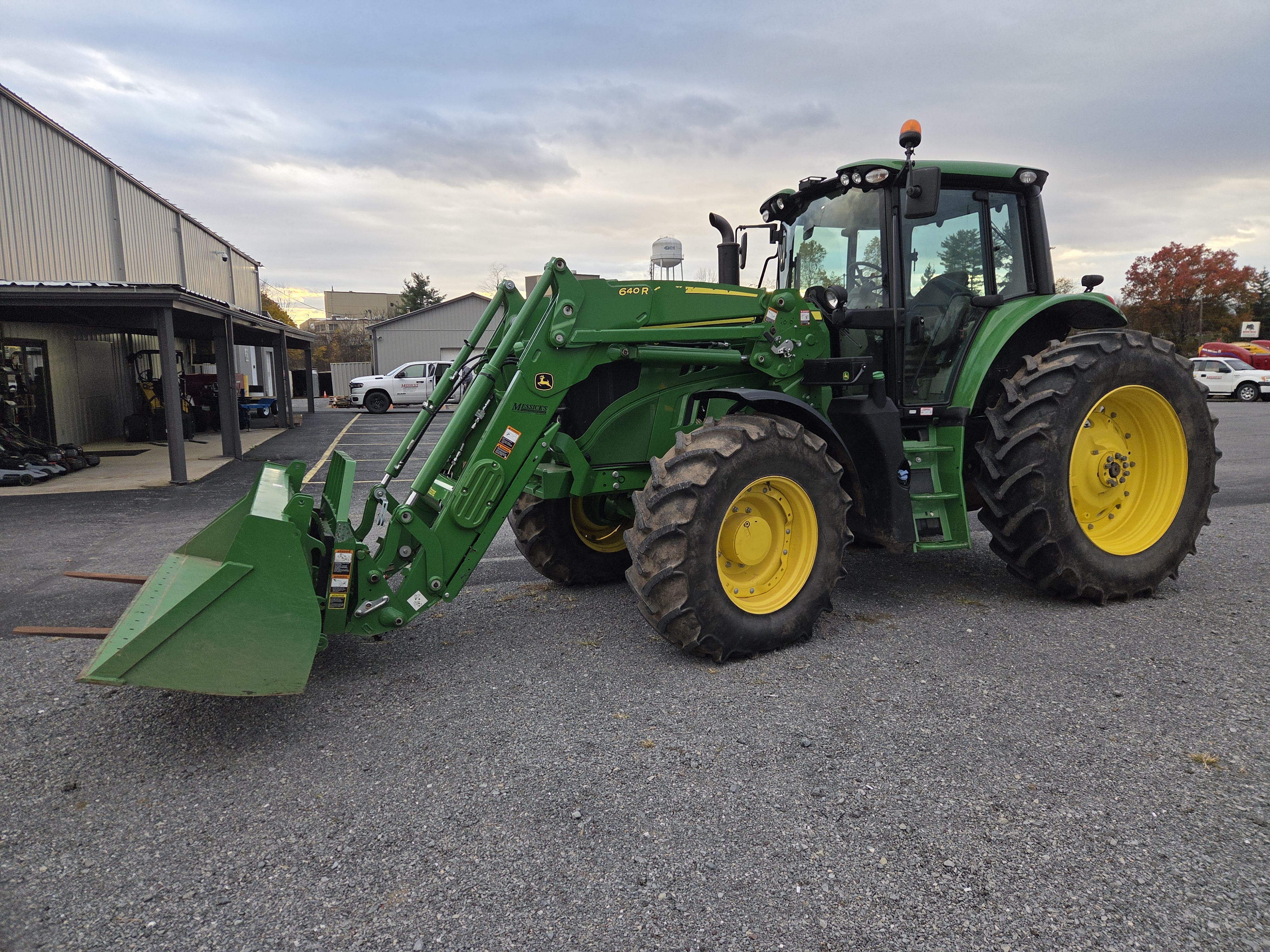 John Deere 6155M