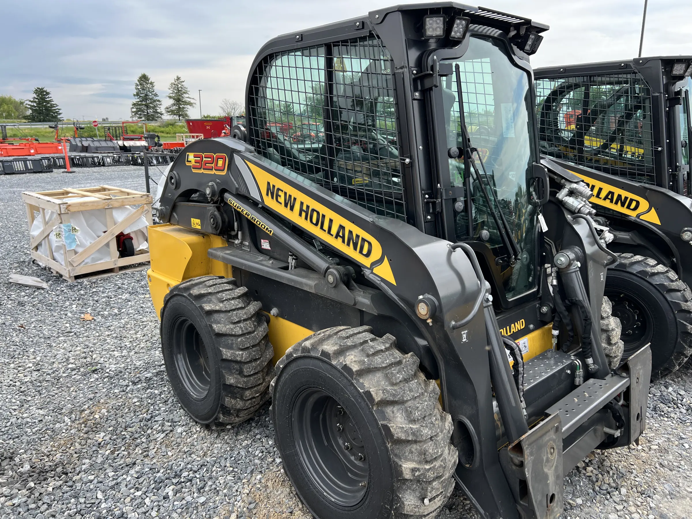 New Holland L320