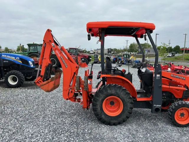 Kubota B26