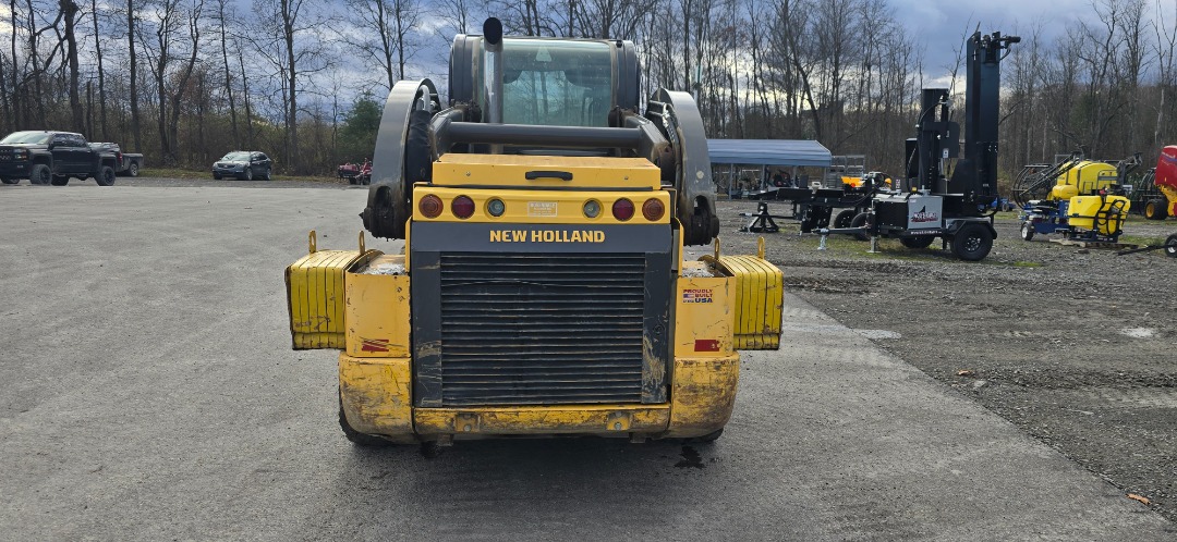 New Holland L228