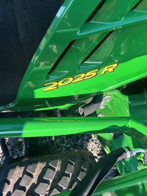 John Deere 2025R