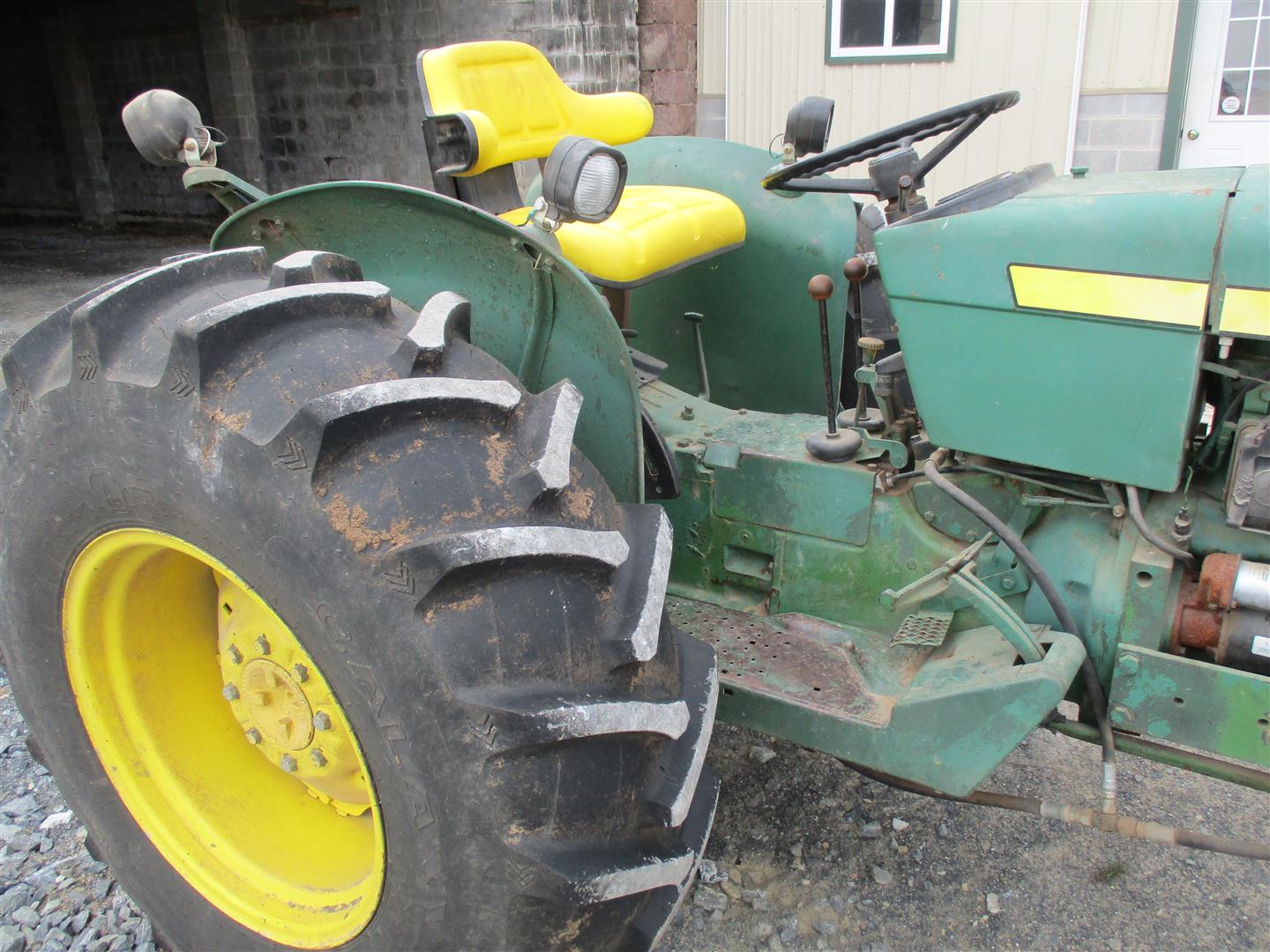 John Deere 2440