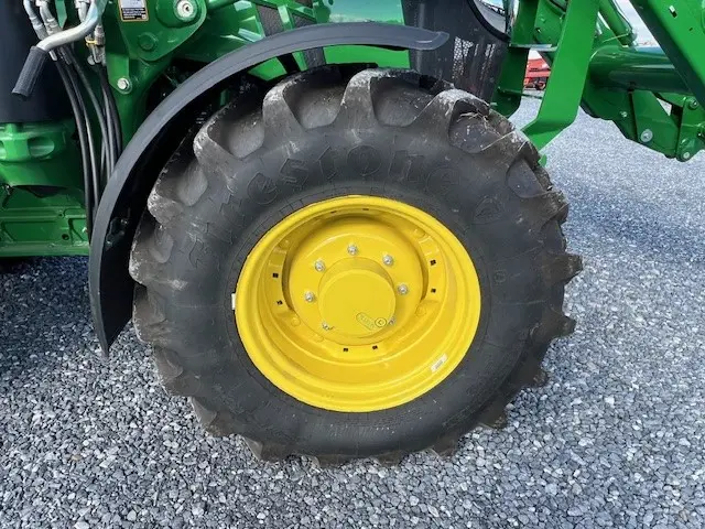 John Deere 5090M