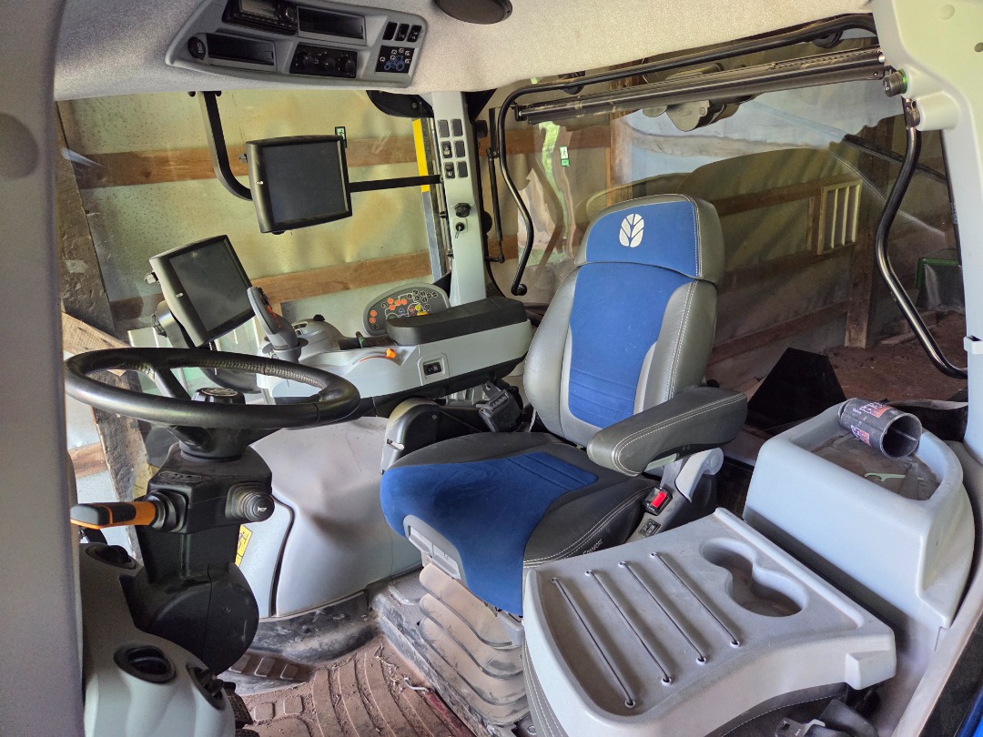 New Holland T7.230 AUTO COMM