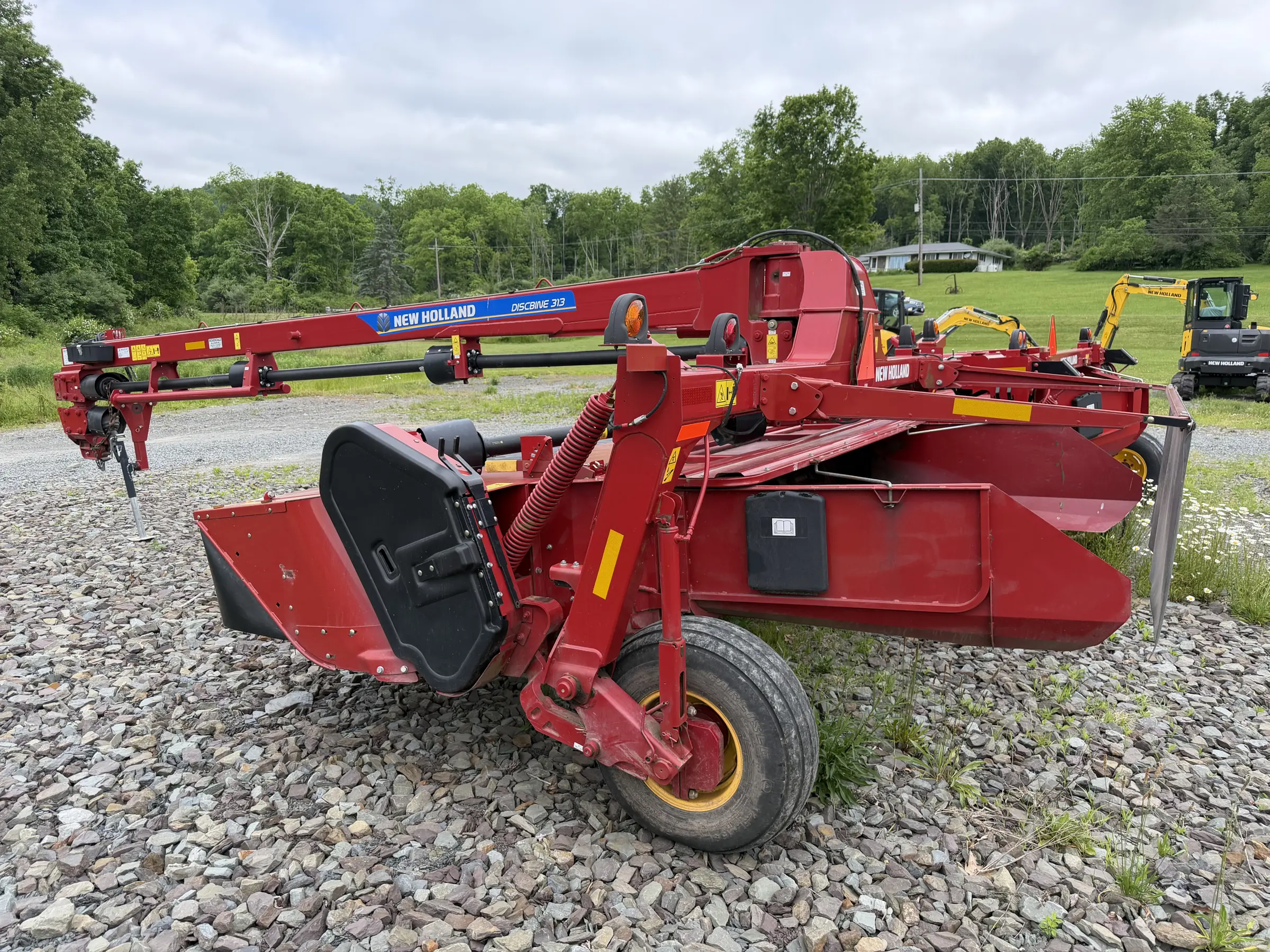 New Holland DB313F