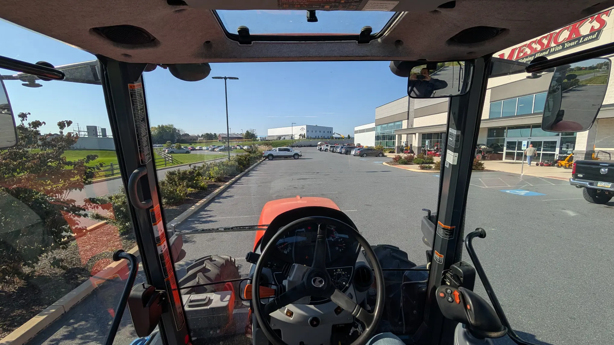 Kubota M7-172D