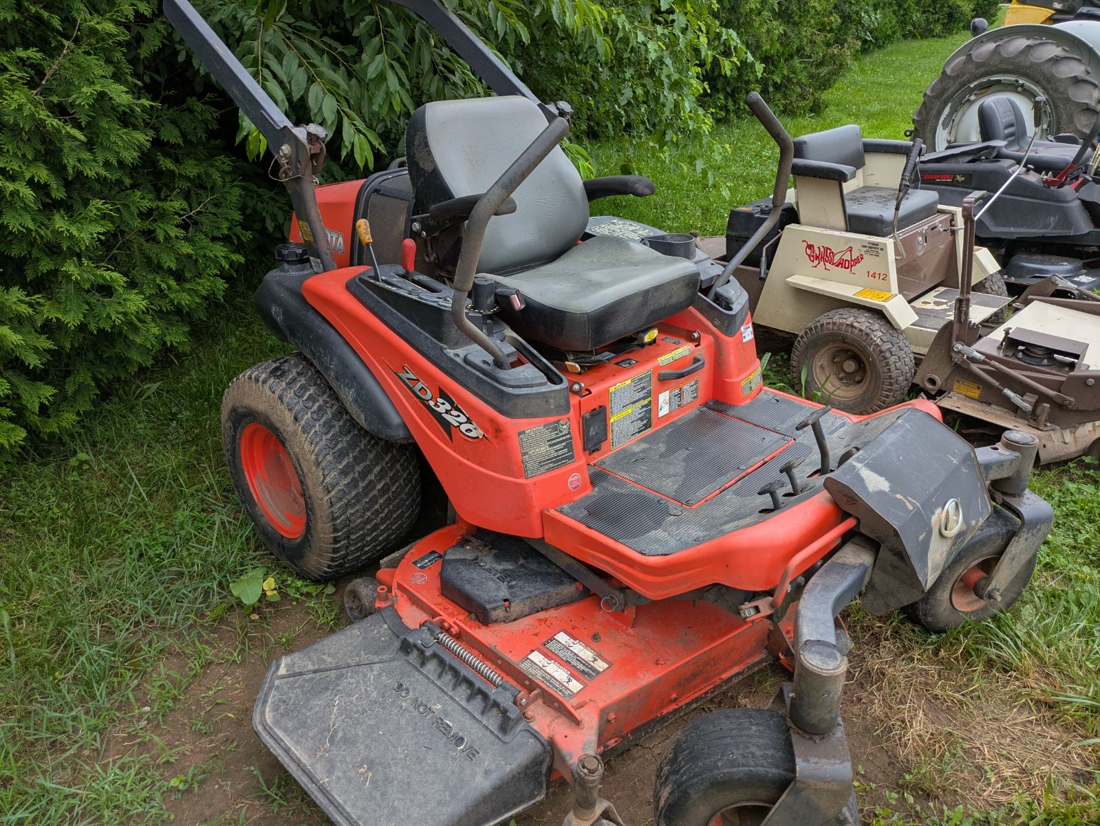 Kubota ZD326P-60