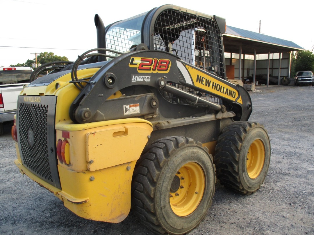 Used New Holland L218