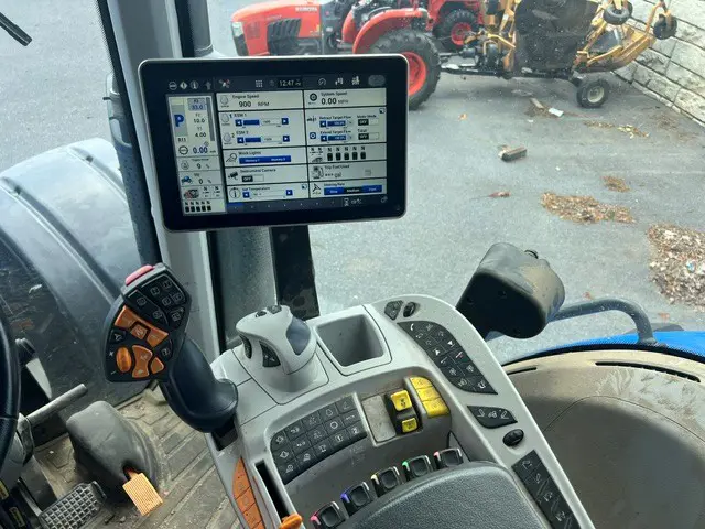 New Holland T8.435 PLMI AC