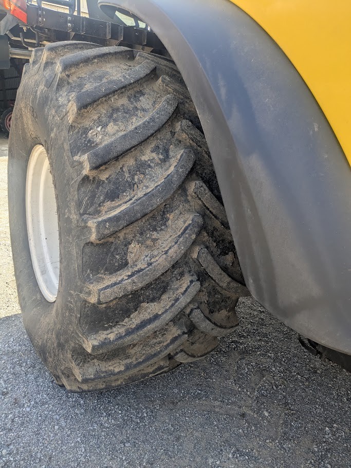 New Holland CR9040