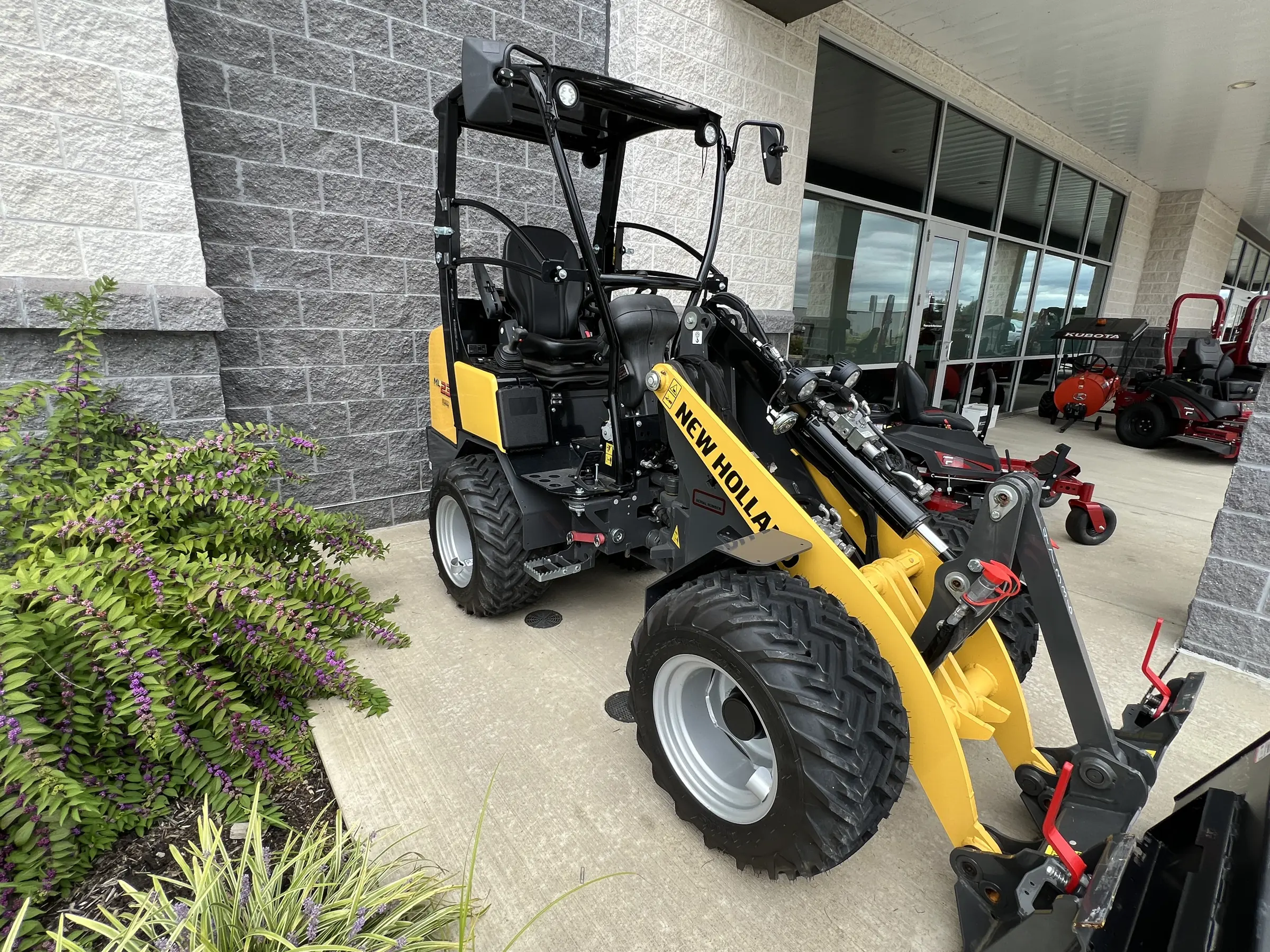 New Holland ML23