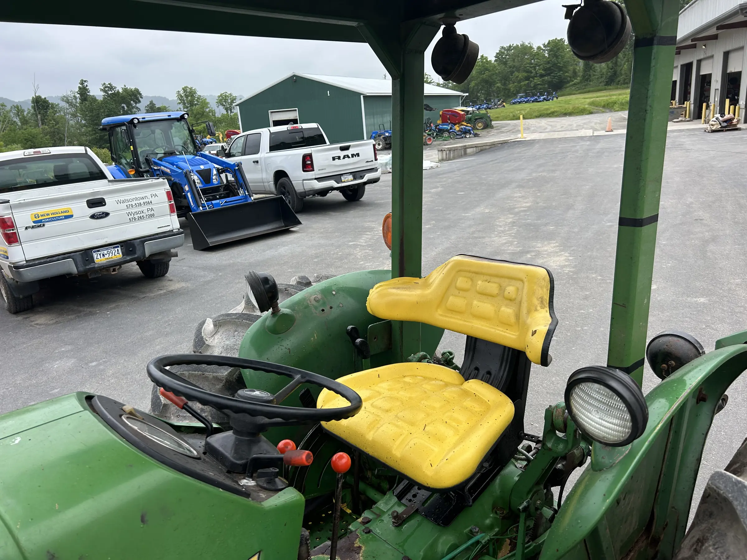 John Deere 2350