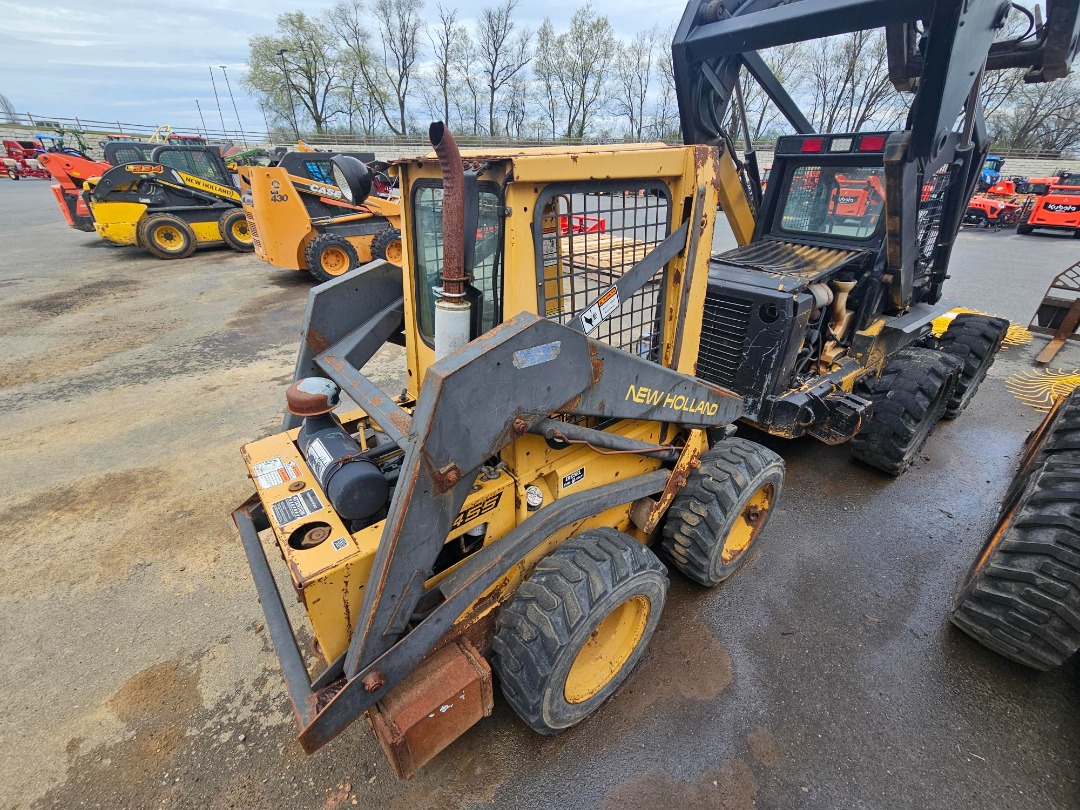 New Holland L455