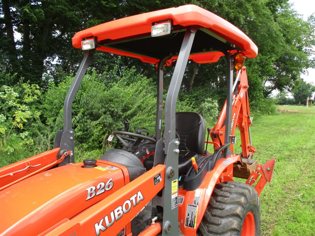 Kubota B26