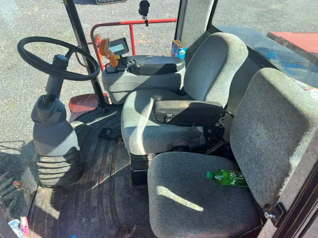 New Holland H8080