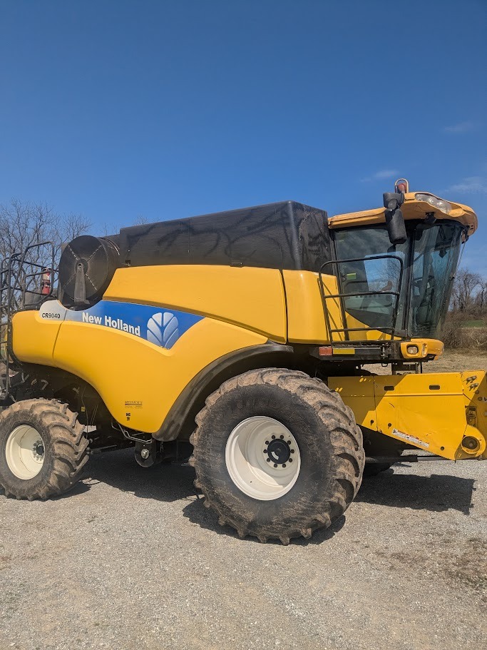 New Holland CR9040