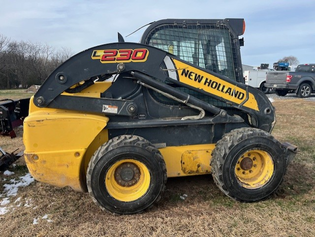 New Holland L230